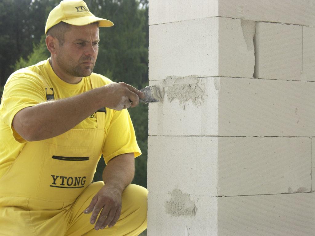 Закладення щілин у кладці